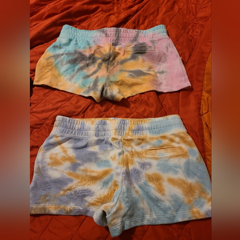 Shorts - Picture 2 of 2